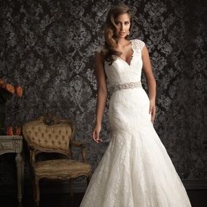 Unaltered Allure 9010 Lace Wedding Dress